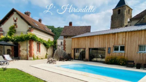 Pool house et son grand jardin, calme et nature aux portes du Morvan